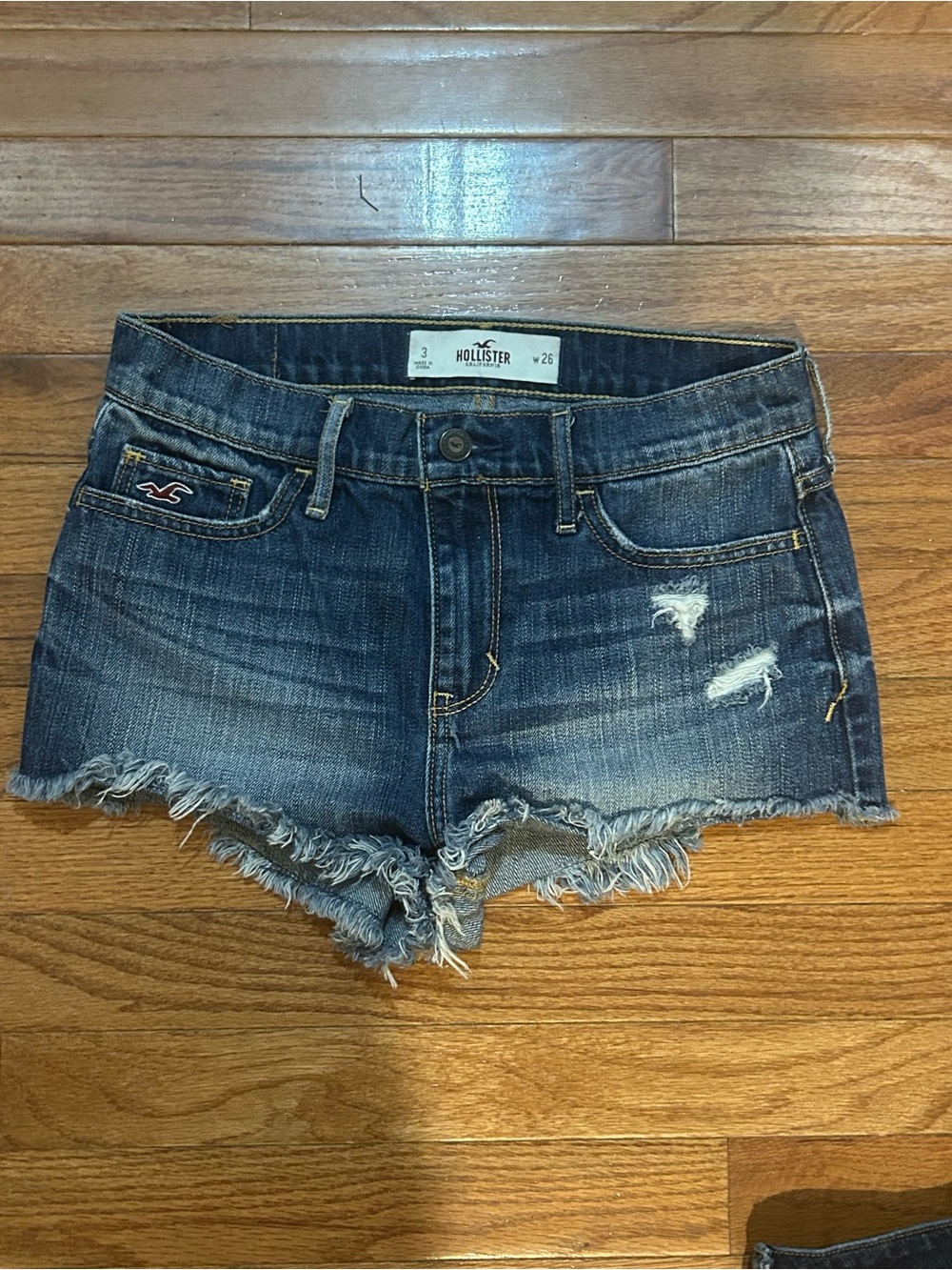 Hollister Blue Distressed Denim Cutoff Shorts size 3 - Picture 1 of 8